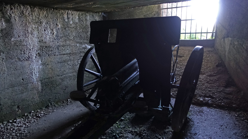 2017-08-29_163019 trentino-suedtirol-2017.jpg - Monte Grappa - Geschtzstellung im Berg